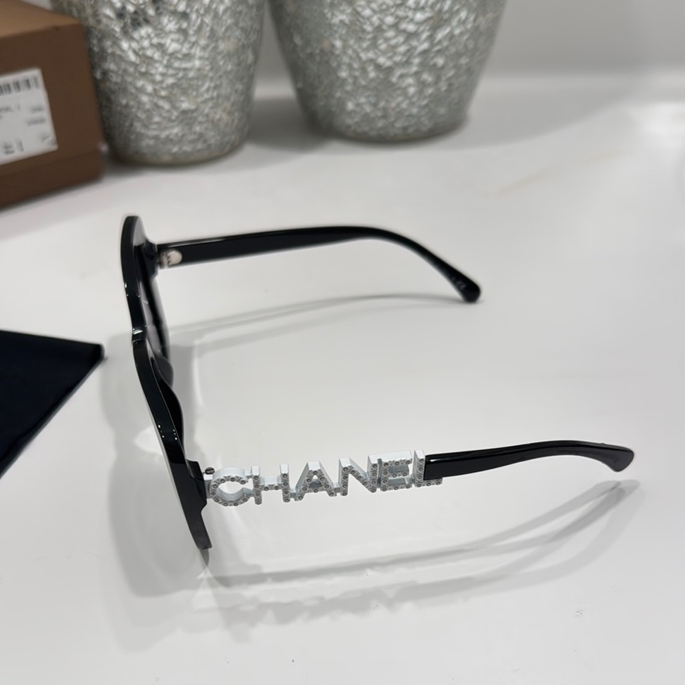 CHANEL Black Semi-Rimless Sunglasses
